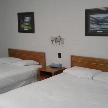Top Notch Motel Уайъртън Екстериор снимка