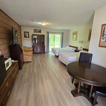 Top Notch Motel Уайъртън Екстериор снимка