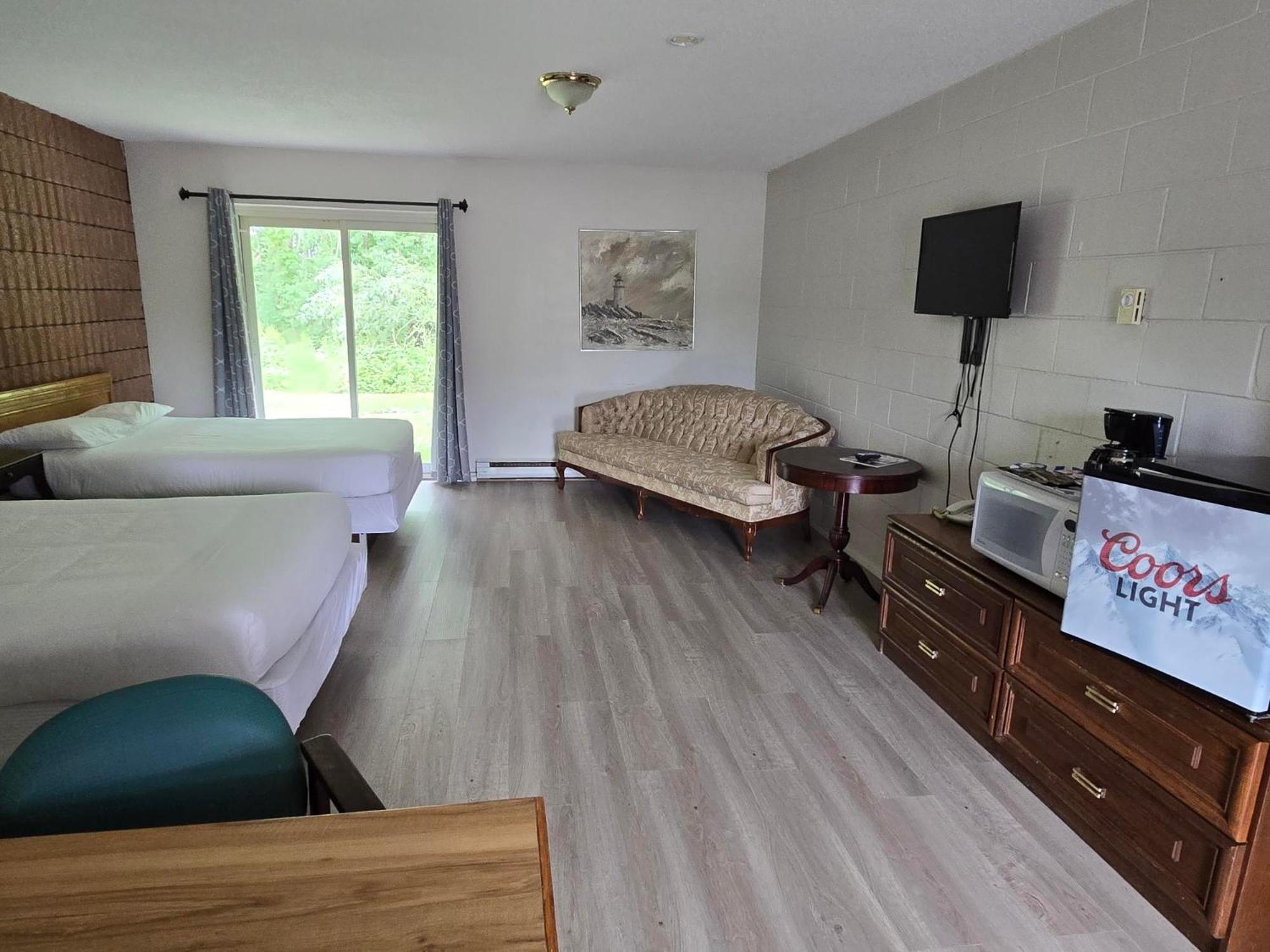 Top Notch Motel Уайъртън Екстериор снимка